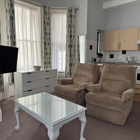 Devonshire House Holiday Flats Eastbourne Zewnętrze zdjęcie