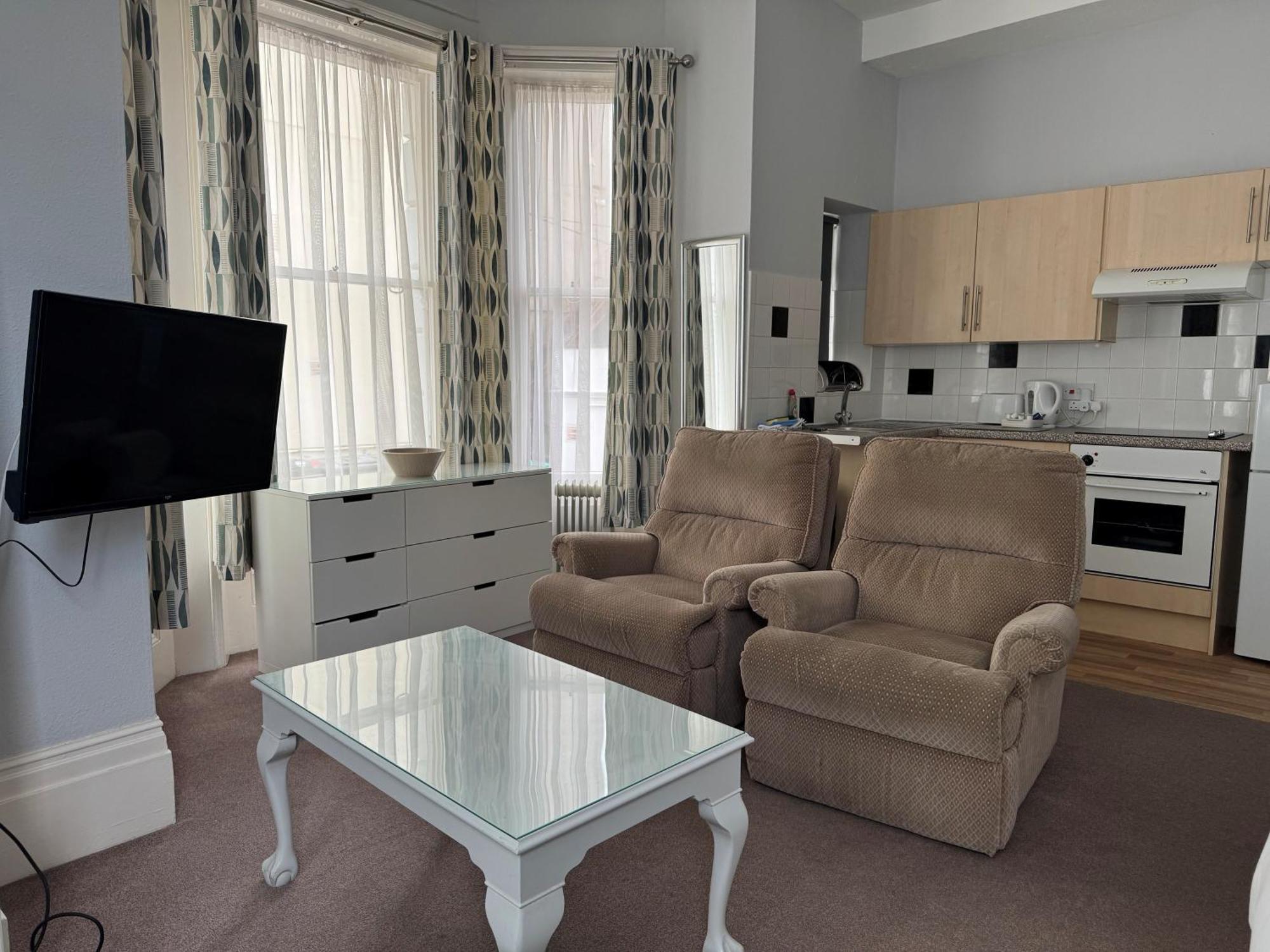 Devonshire House Holiday Flats Eastbourne Zewnętrze zdjęcie
